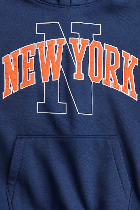 Толстовка с капюшоном