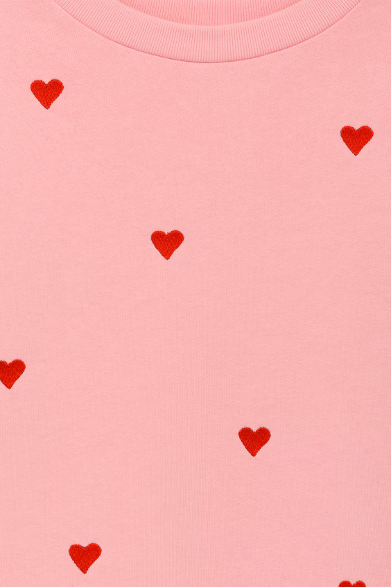 Вышитый свитер