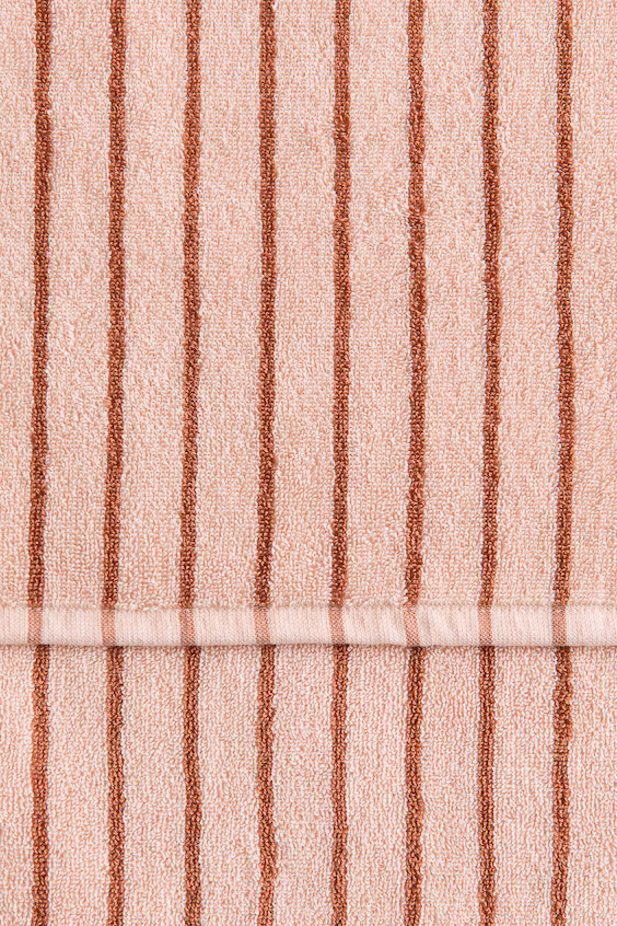 Полотенце для ванной в полоску