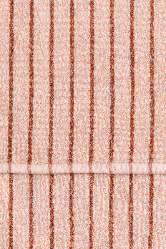 Рушник для гостей в полоску