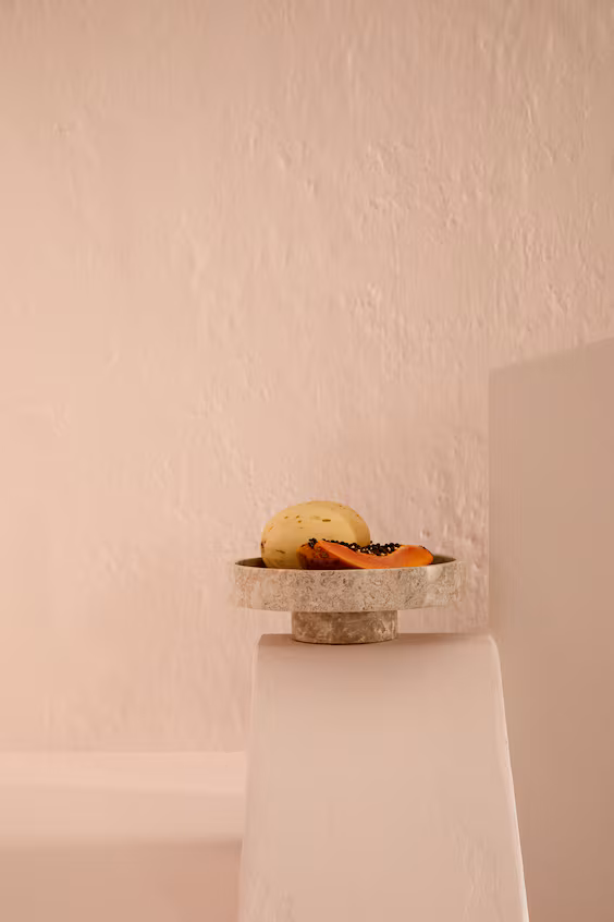 Стеклянная подносная тарелка на ножке