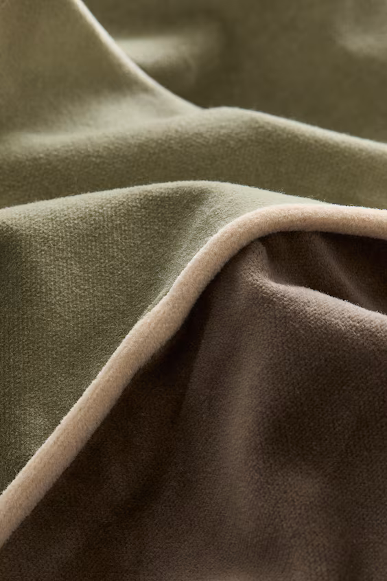 Наволочка из велюра с обрамлением