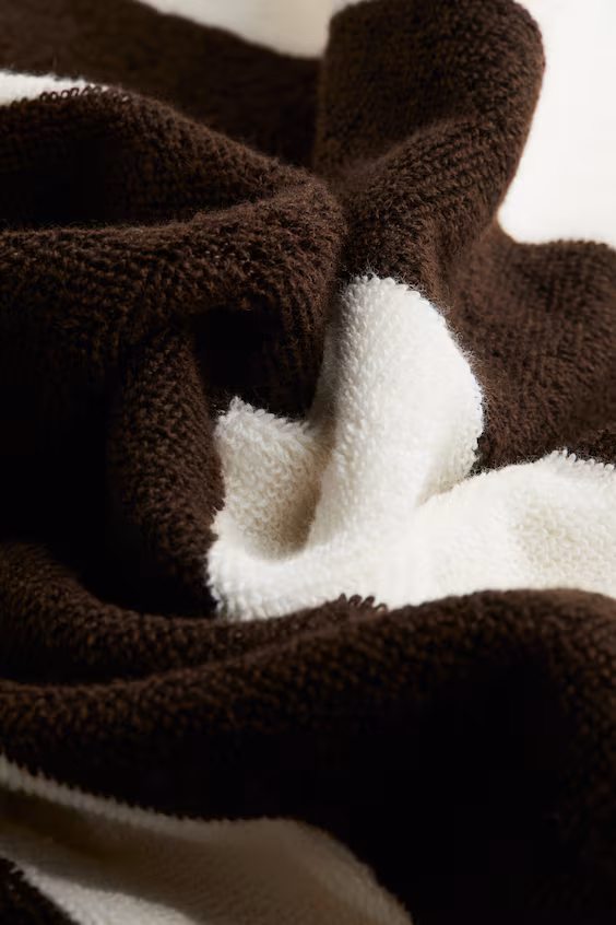 Рушник для рук в полоску