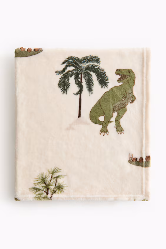 Плед из меха поката с узором