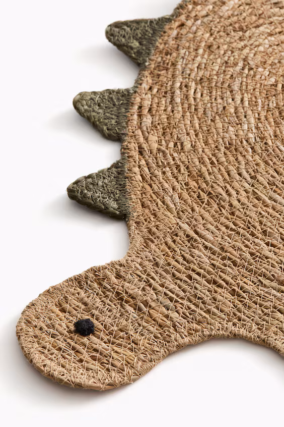 Индивидуальный поднос в форме динозавра из соломы