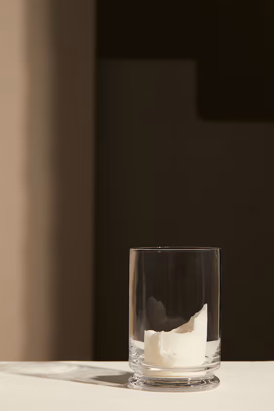 Маленькое стеклянное подсвечник