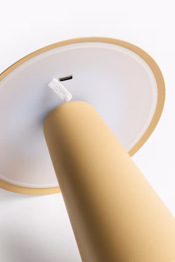 Перезаряжаемая настольная лампа