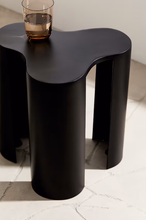 Металлический столик для подноса