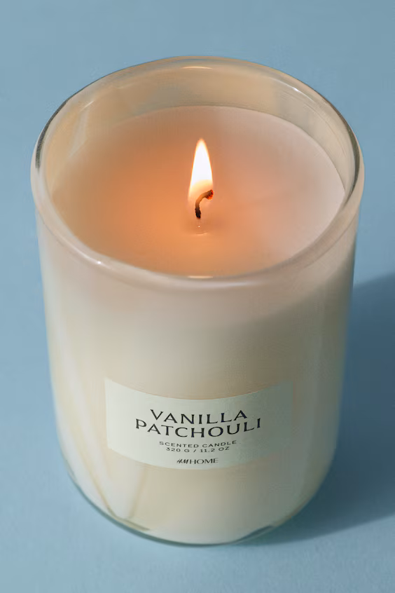 Ароматическая свеча в стеклянном контейнере