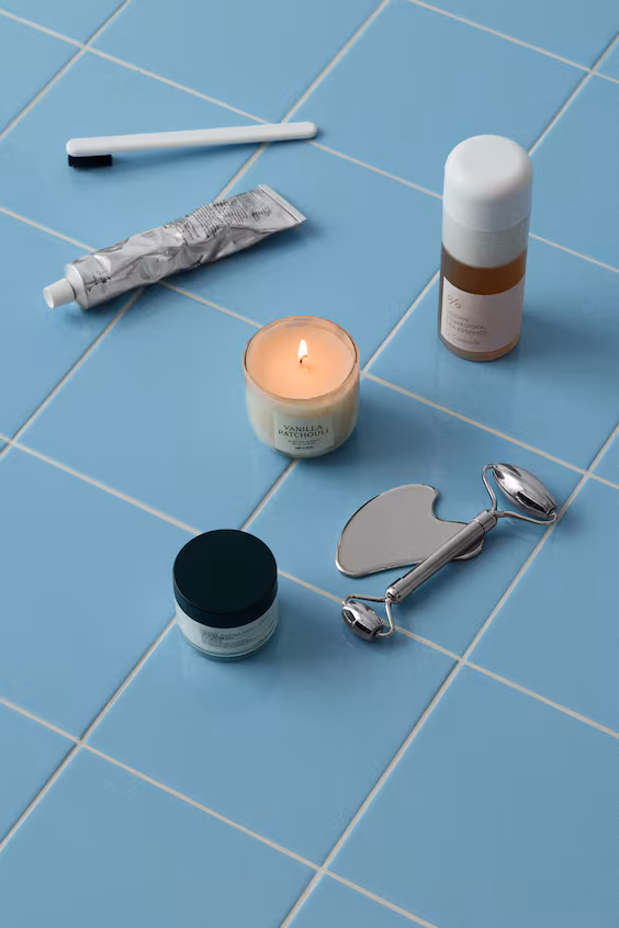 Ароматическая свеча в стеклянной подставке