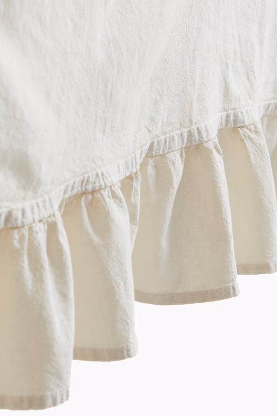 Скатерть с оборкой