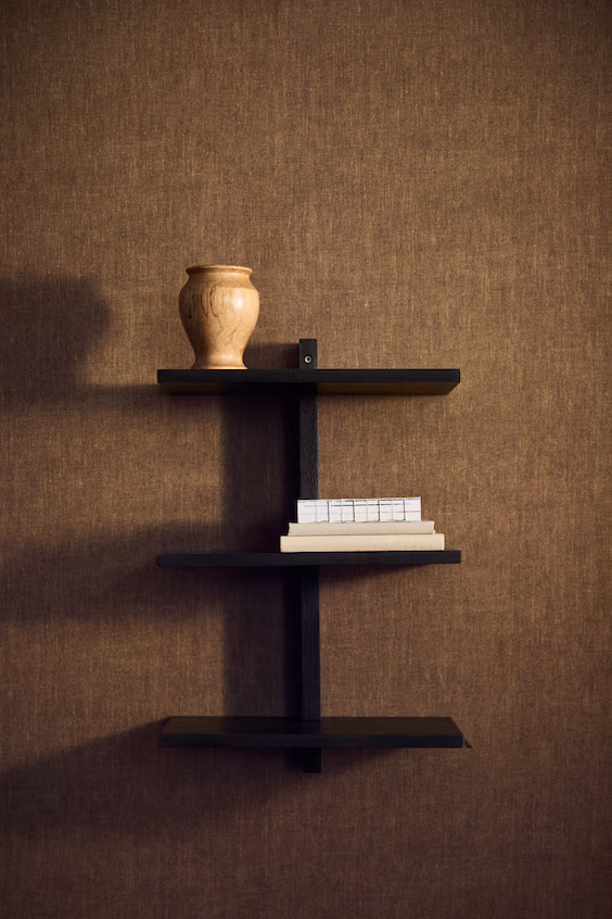 Настенная полка из дерева