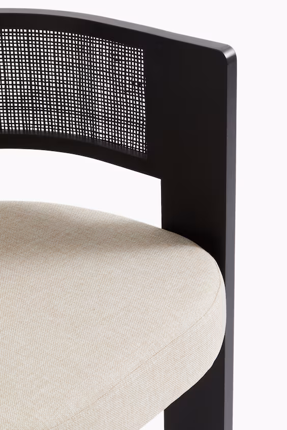 Кресло из красного дерева