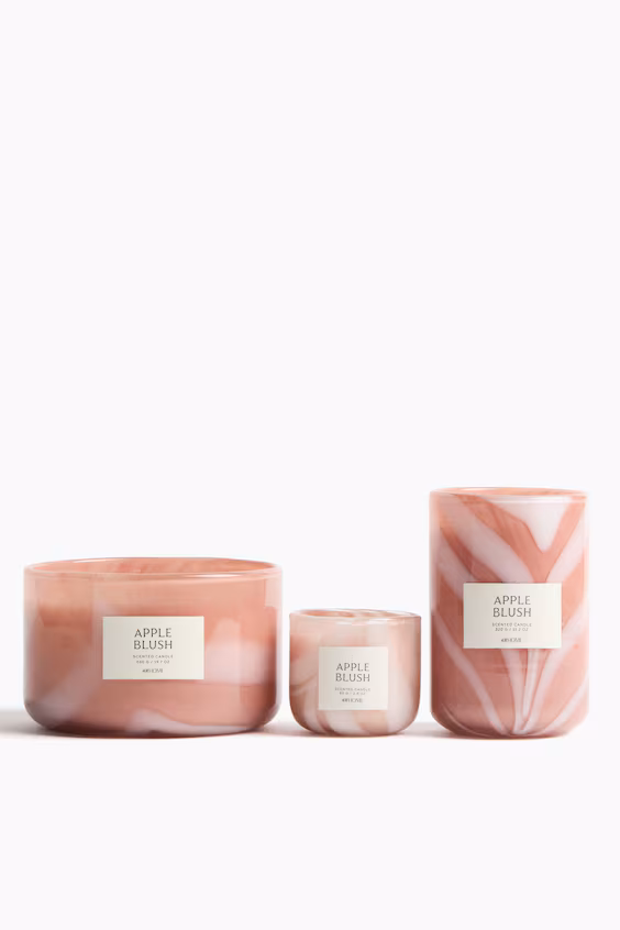 Ароматическая свеча в стеклянной подставке