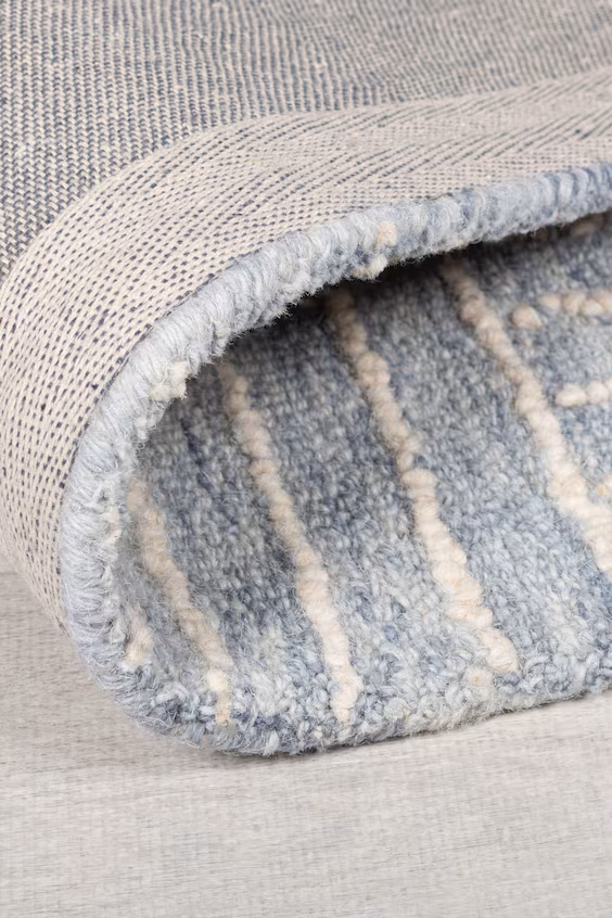 Абстрактный шерстяной вязаный ковер в клетку