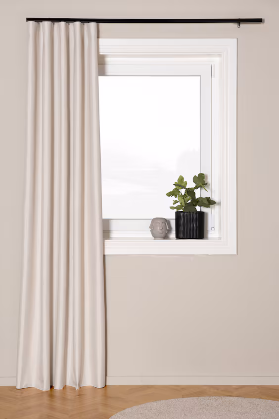 Пачка из 1 опакового занавеса нова