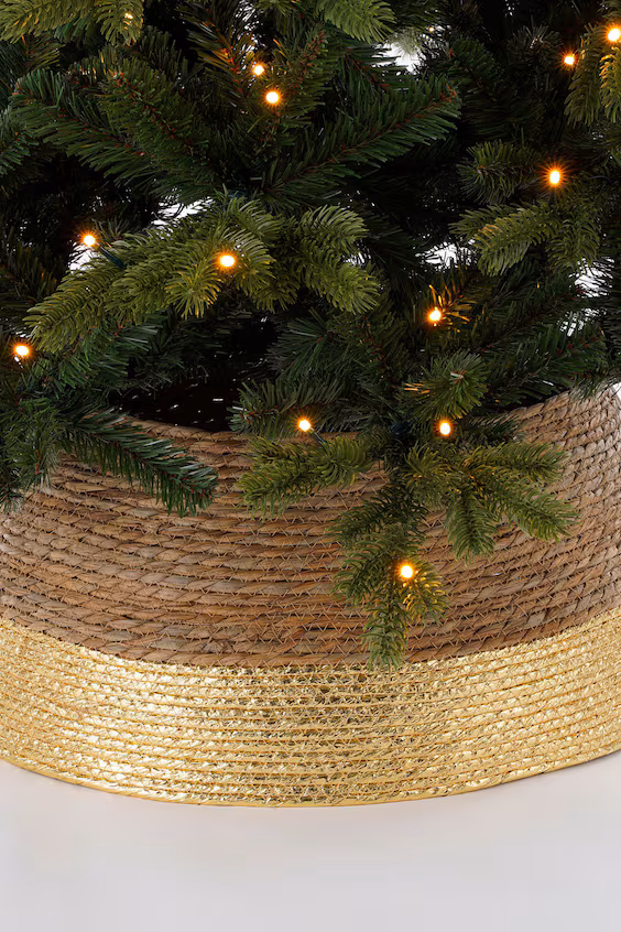 Юбка для рождественской елки из угрей