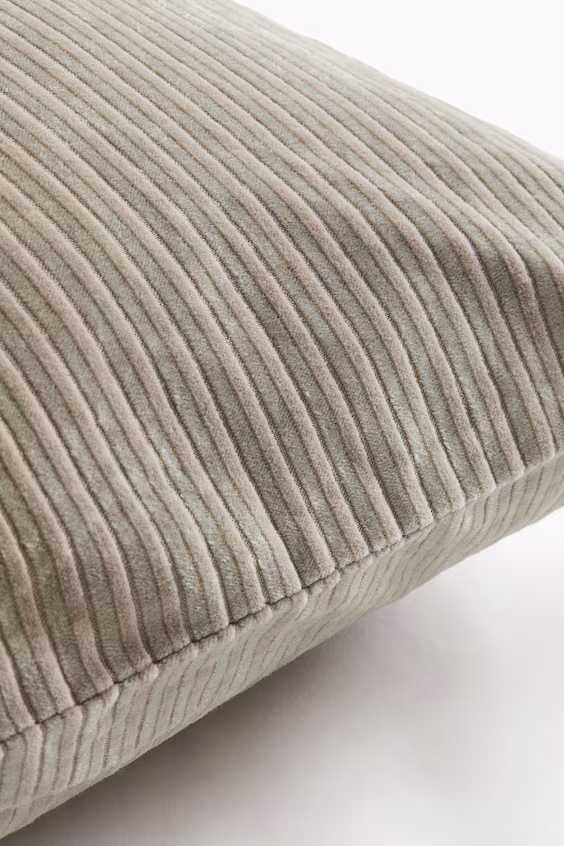 Подушка из бархата