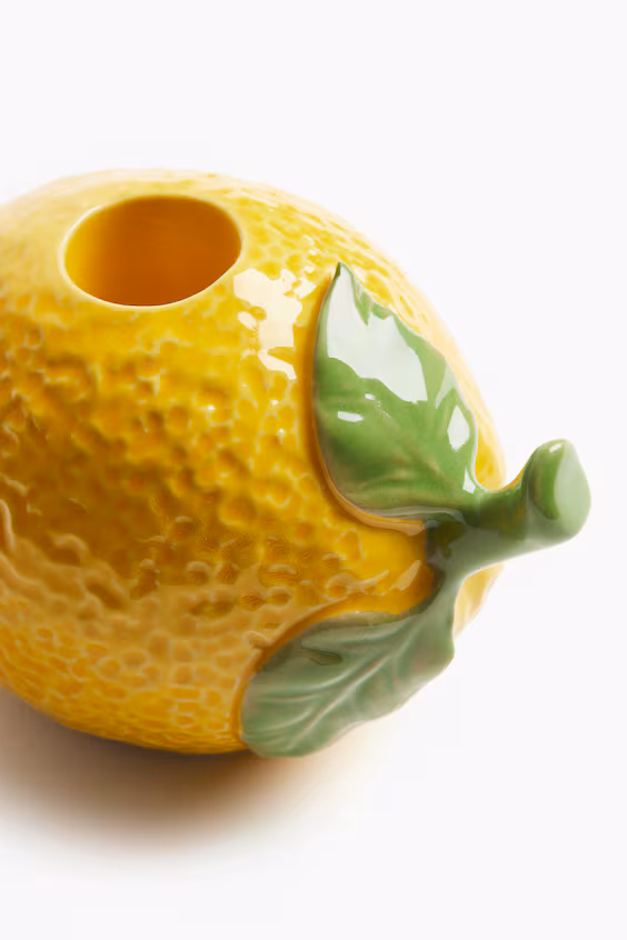 Подсвечник в форме лимона