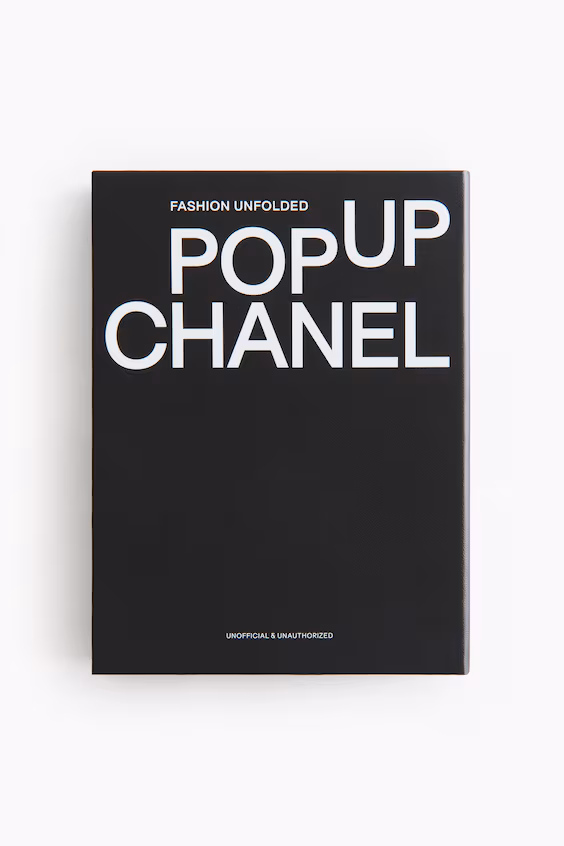Мода в разворотах: pop-up chanel