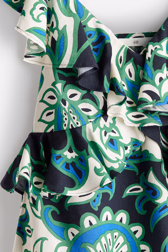 Платье с оборками