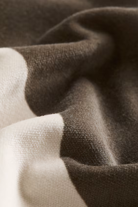 Наволочка из вельвета в полоску