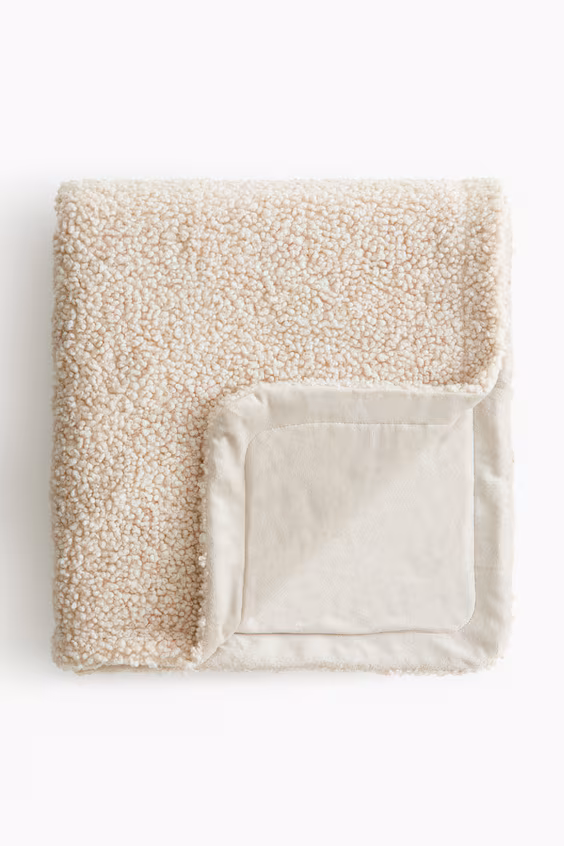 Плед из мягкого плюша