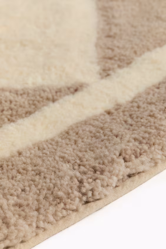 Ковер из шерсти с ромбовидным узором