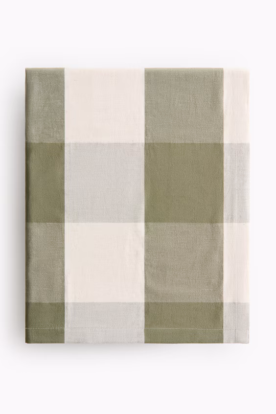 Покрывало на стол из смесового льна