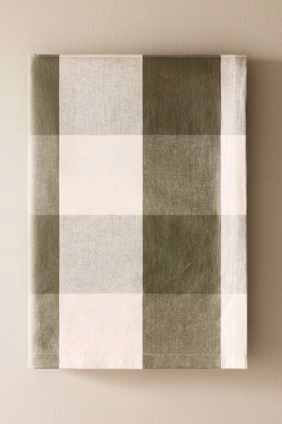 Покрывало на стол из смесового льна