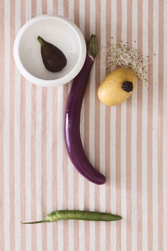 Покрывало на стол из смесового льна