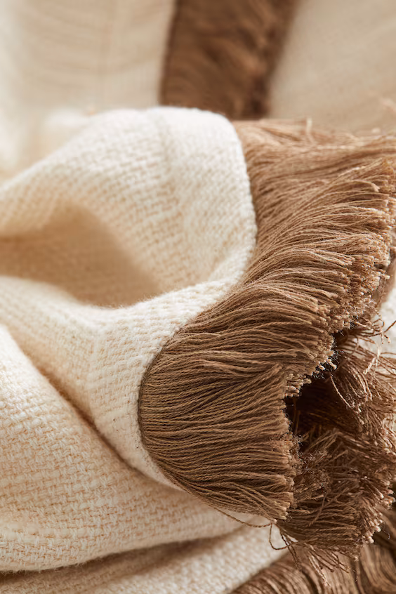 Одеяло с бахромой