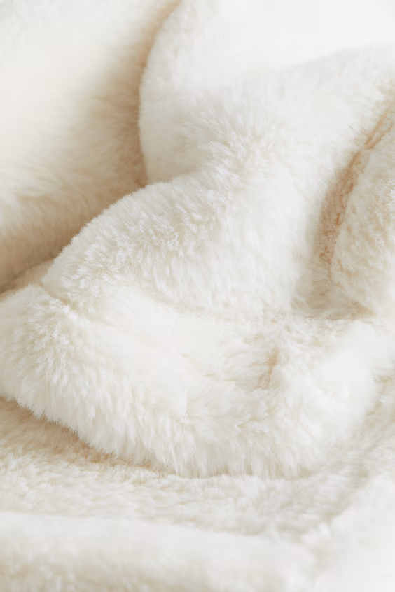 Пушистое одеяло h&m