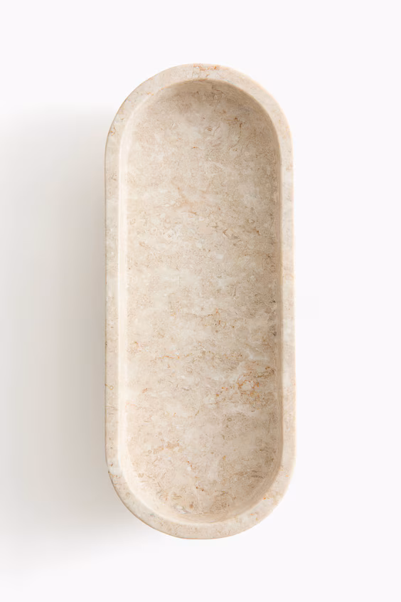 Овальная тарелка из мрамора