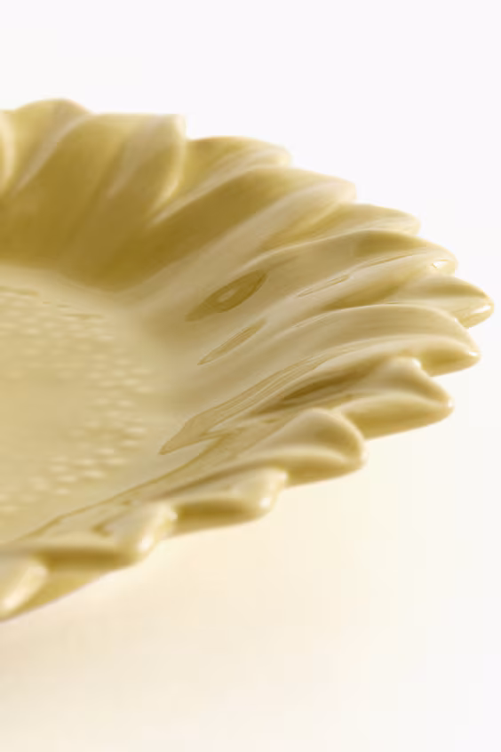 Средняя тарелка в форме подсолнуха