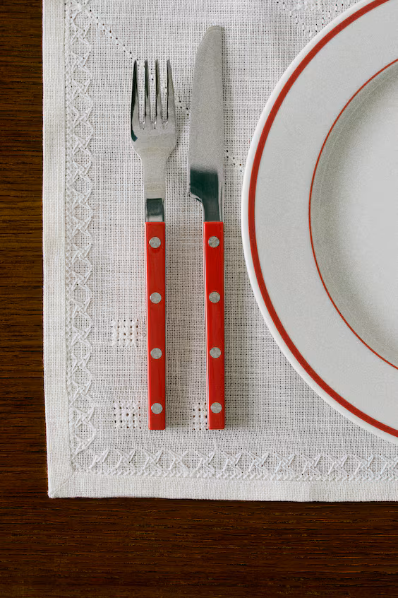 Набор столовых приборов из 16 предметов