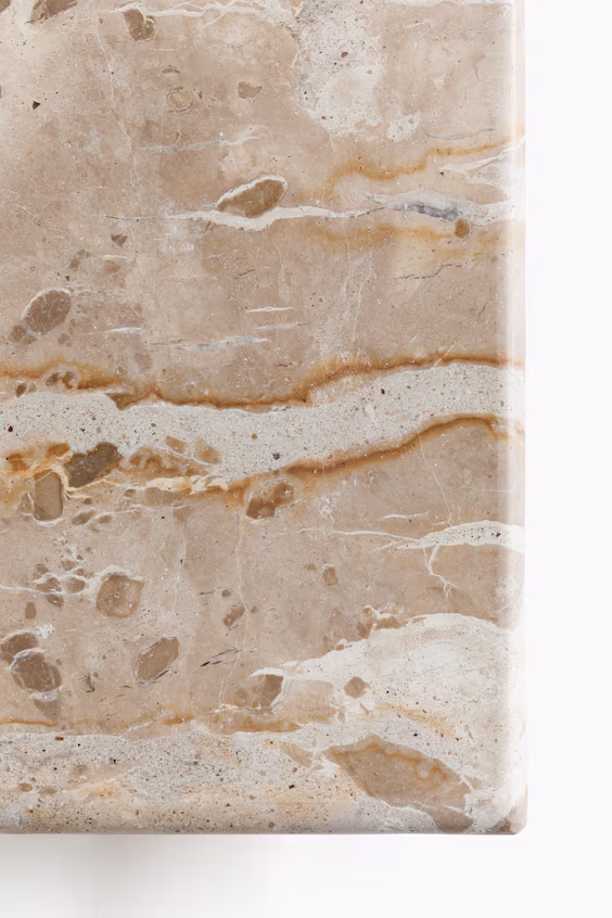 Настенная полка из мрамора