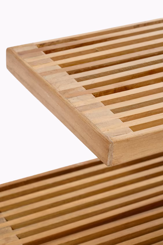 Настенные полки из переработанной древесины