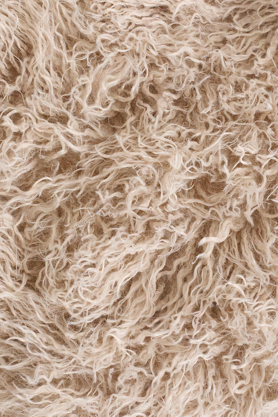 Пуф из мягкого ворса