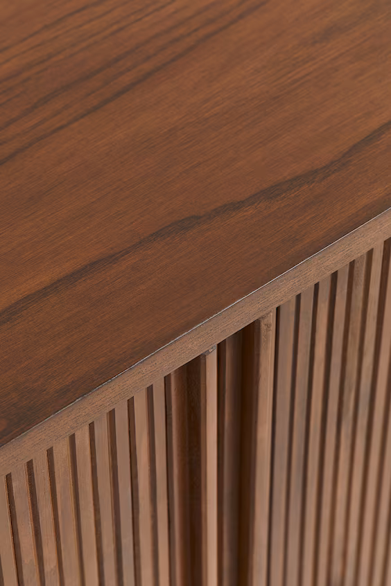 Шкаф с жалюзи