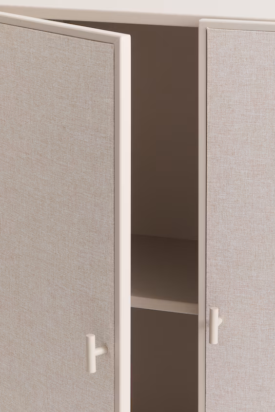 Армарий из дерева