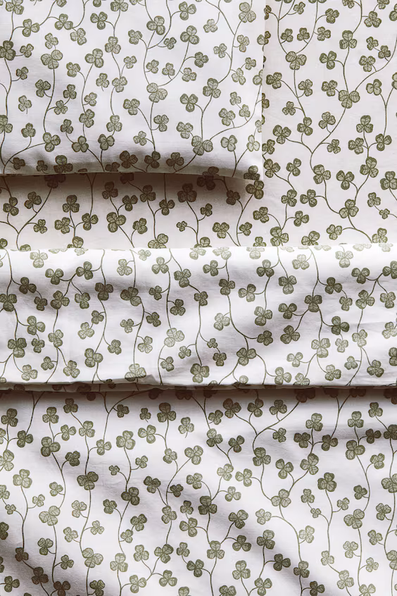 Комплект наволочек на одеяло для детской кроватки с узором