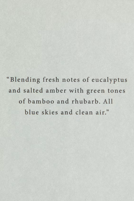 Ароматическая свеча в стеклянном подсвечнике