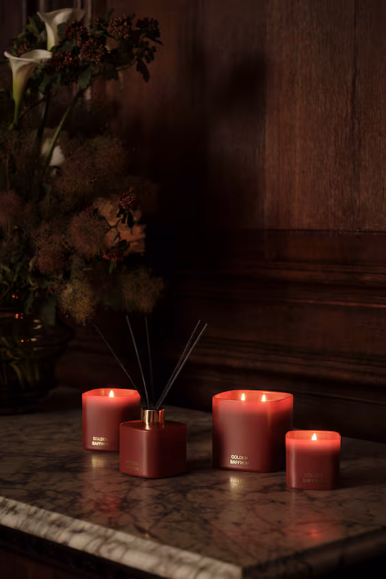 Ароматическая свеча в стеклянном контейнере