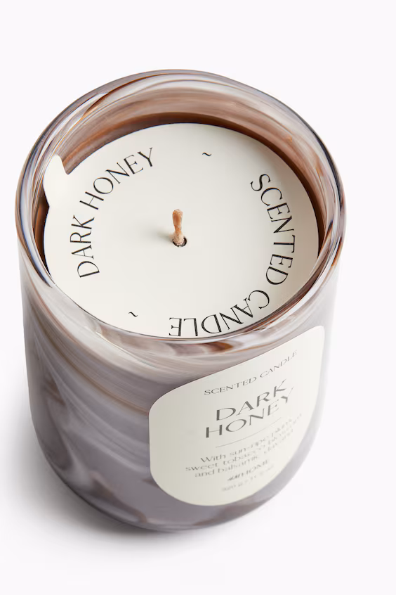 Душистая свеча в стеклянном контейнере