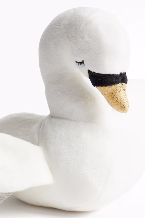 Плюшевый лебедь