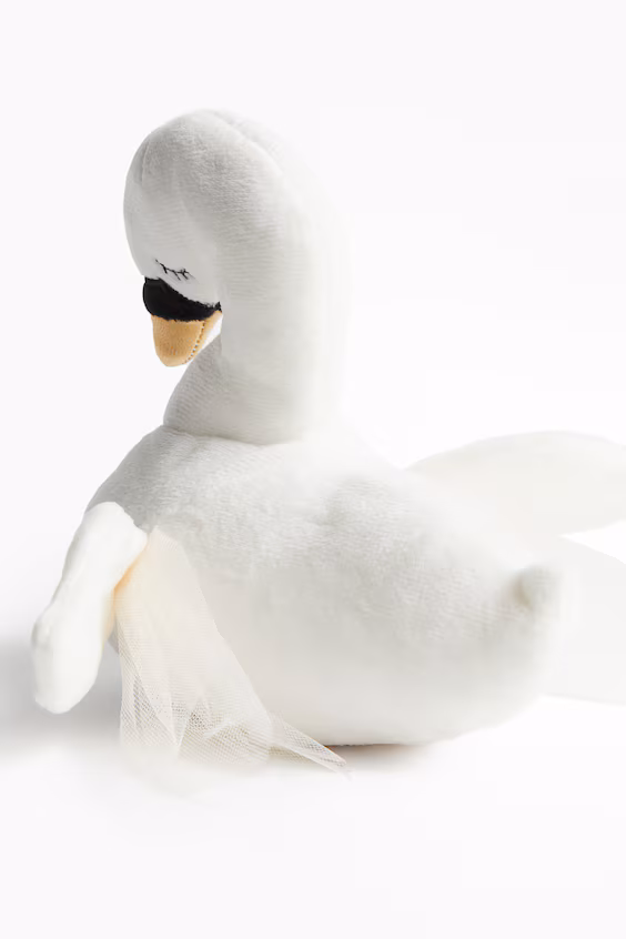 Плюшевый лебедь