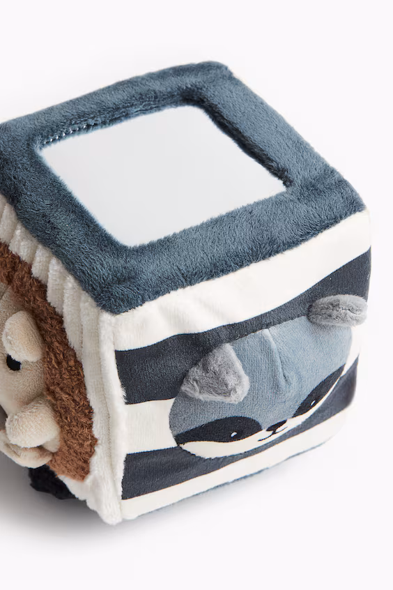 Интерактивный плюшевый кубик