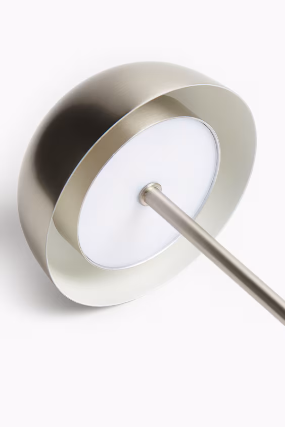 Подносной настольный фонарь с зарядкой