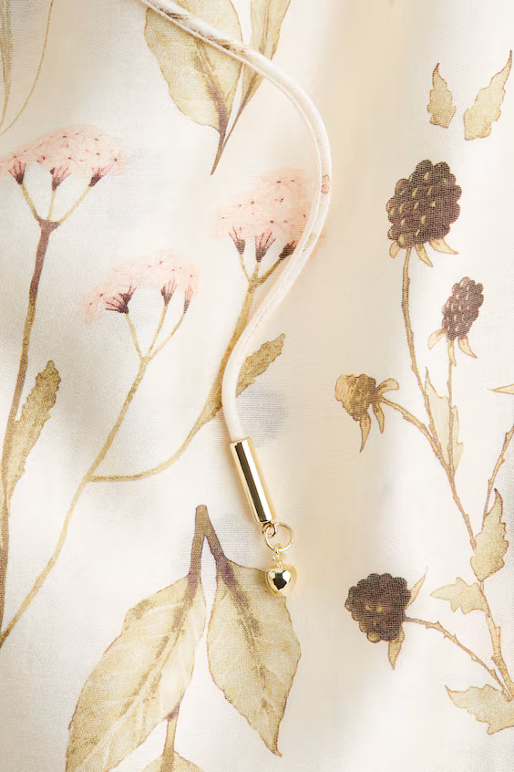 Платье оверсайз с поясом на завязке